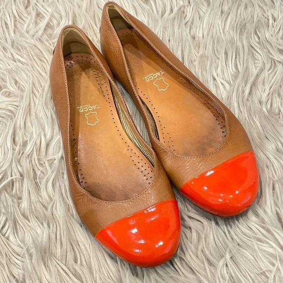 kate spade Shoes - Kate Spade leather flats size 8
